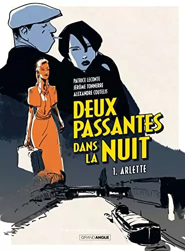 Deux passantes dans la nuit